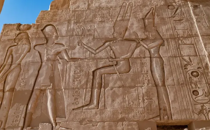 i desgni sul muro del tempio del ramesseun, il ramesseum