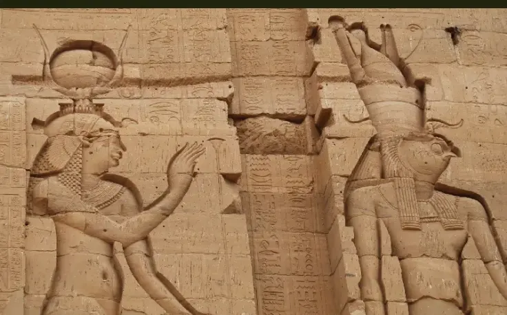 iside e horus nel tempio di philae, iside e osiride