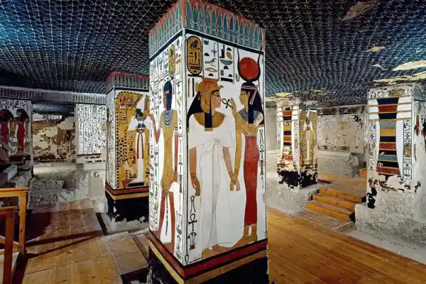 La tomba di Nefertari