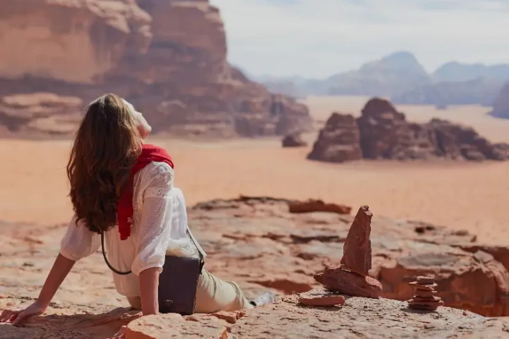 cose da vedere in giordania, Una  donna a Wadi Rum