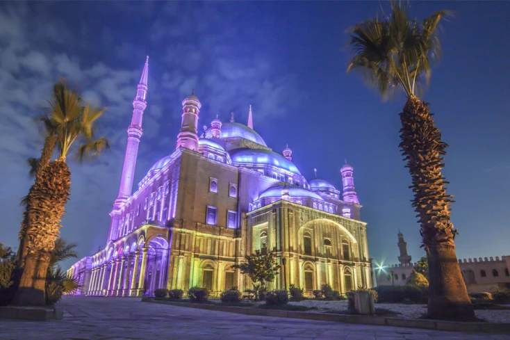 la cittadella del Cairo illuminata alla sera la cittadella del Cairo illuminata alla sera