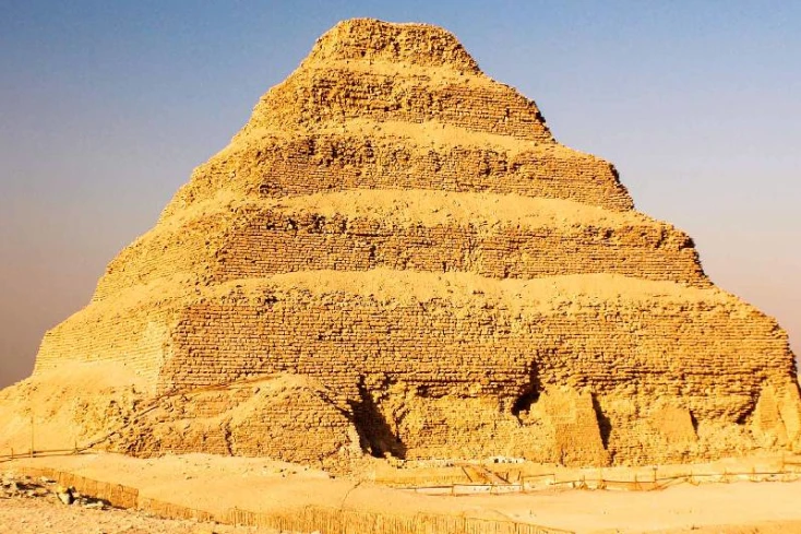 piramide a gradoni di Saqqara