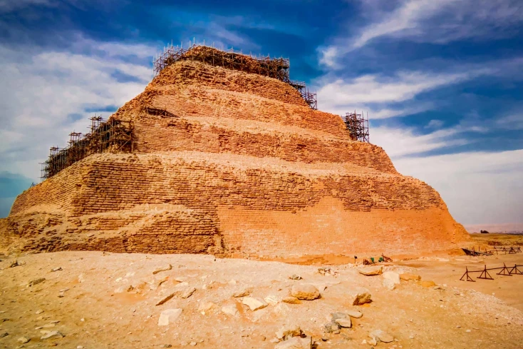 la piramide a gradoni di Djoser a Saqqara