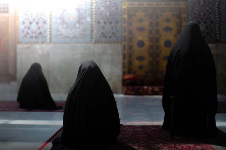 Festività islamiche, le donne pregano nella moschea
