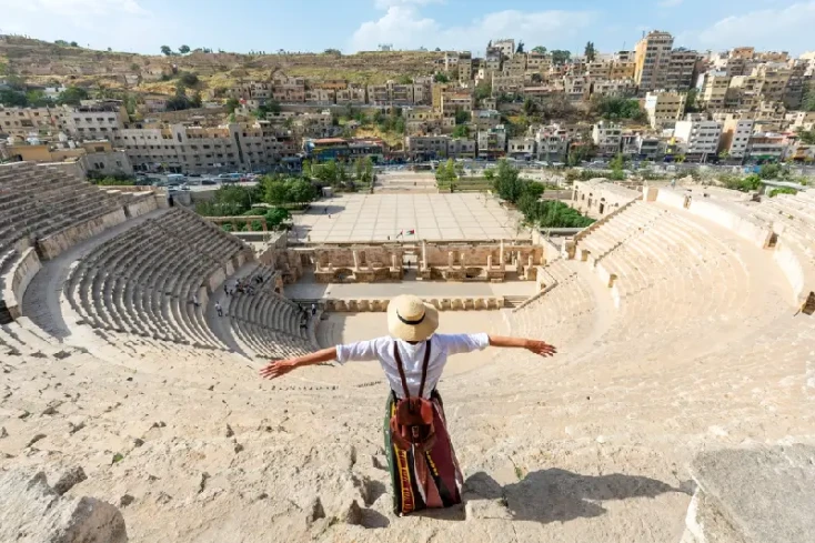 amman giordania, una ragazza ad amman