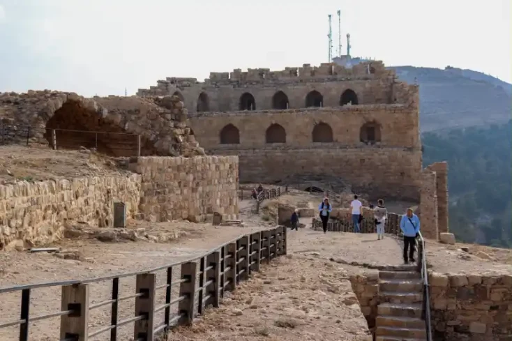 turisti in una visita a kerak giordania , Kerak