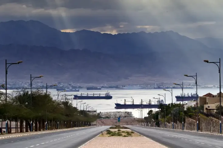 una vista panoramica della citta di aqaba l golfo di aqaba