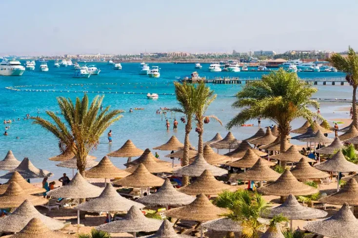 una foto da sopra alla spiaggia di giftun a hurghada, l'isola di giftun  hurghada