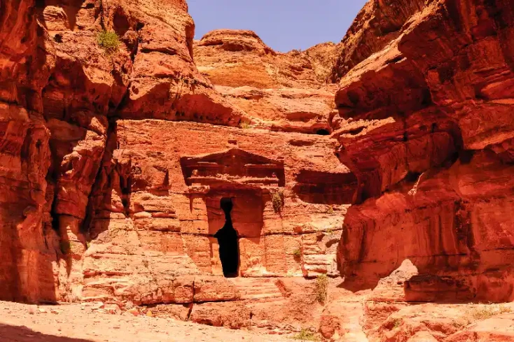 la tomba del leone a petra giordania  , tomba del leone