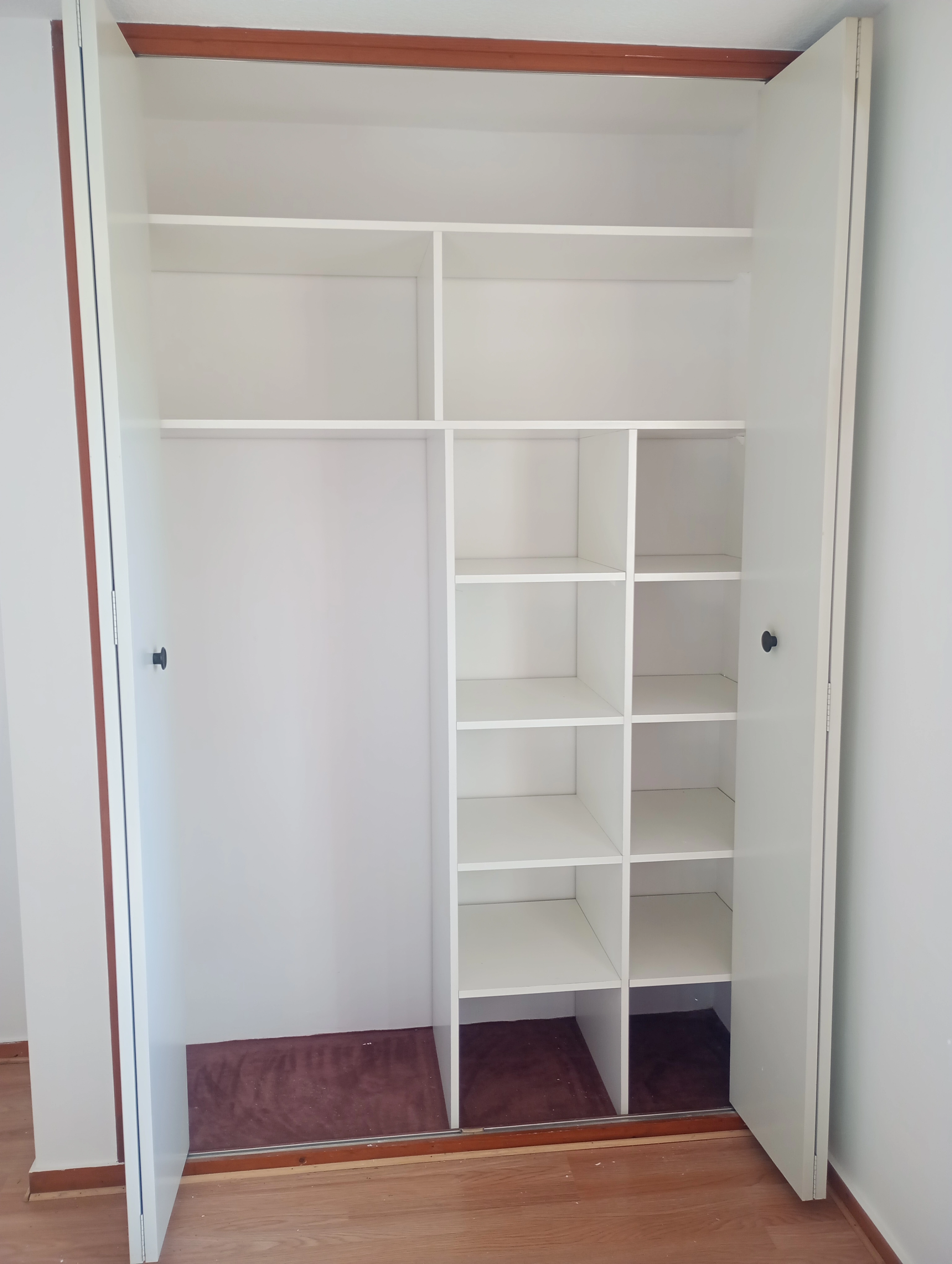 Aménagement de placards intégrés - Menuiserie Sirouet