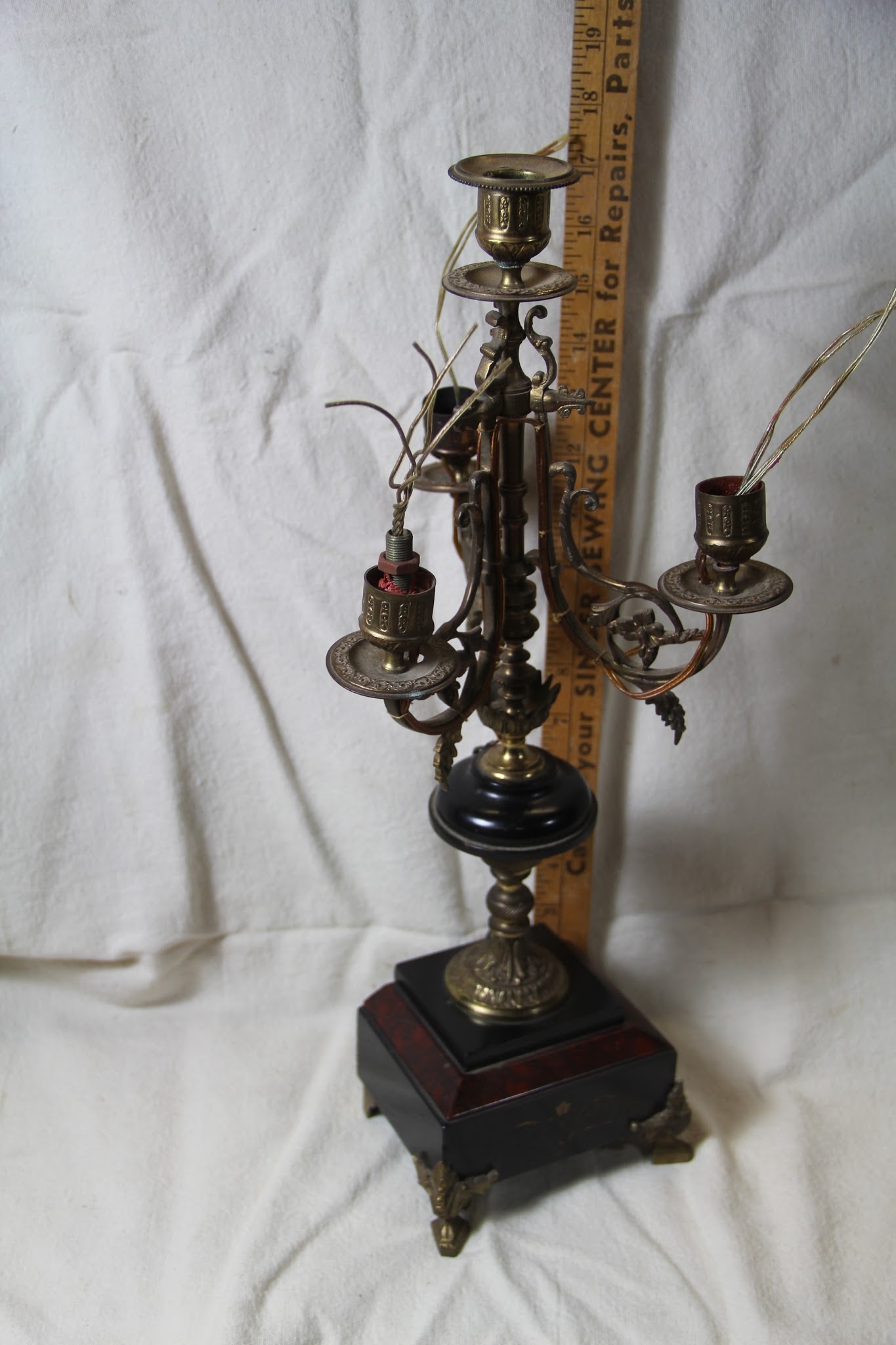 candelabra style table top lamp