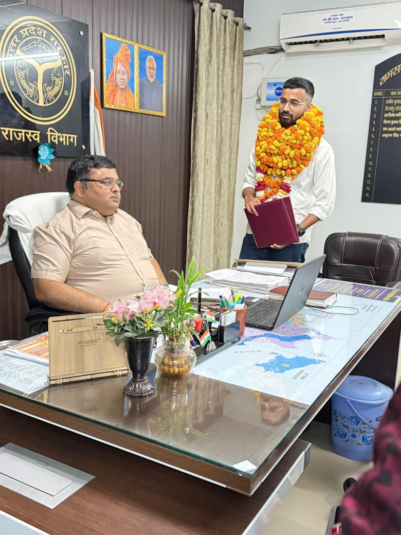 बाराबंकी - सेना में लेफ्टिनेंट बने प्रशांत सिंह, क्षेत्र में खुशी की लहर, प्रशांत सिंह का चयन भारतीय सेना में लेफ्टिनेंट पद पर हुआ!