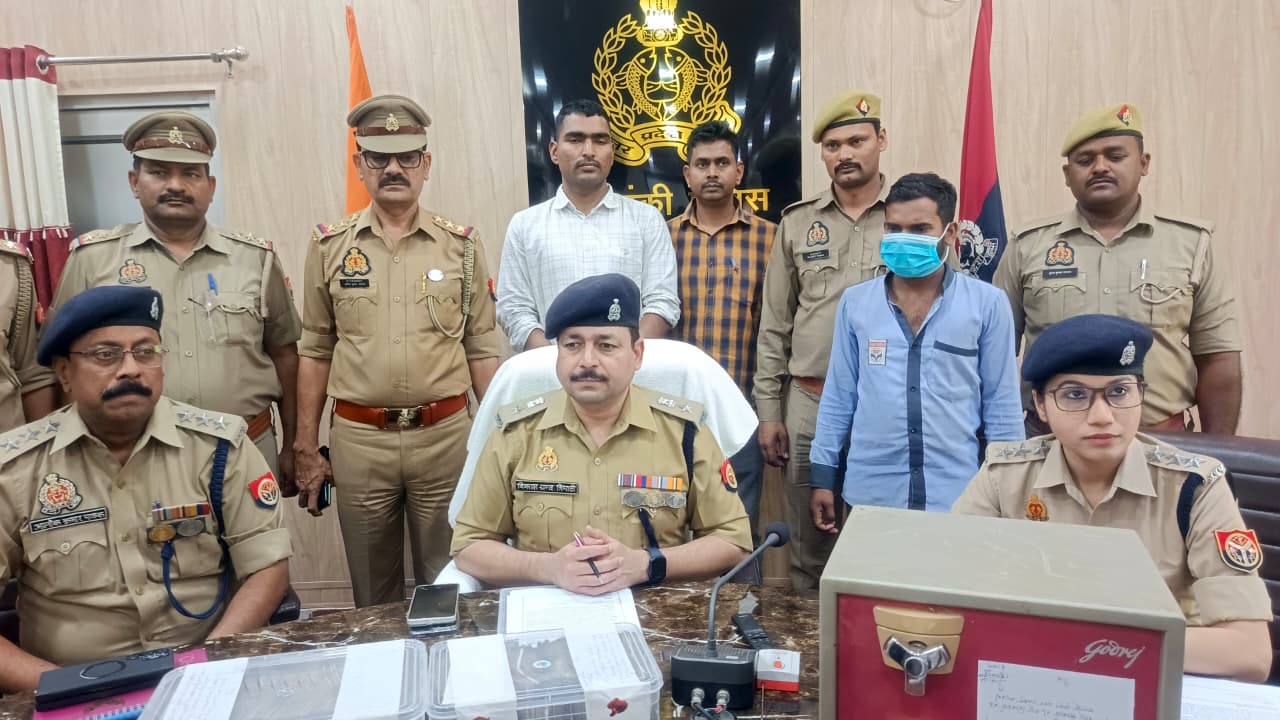 बाराबंकी - स्वाट व सर्विलांस टीम द्वारा पेट्रोल पम्प पर चोरी की घटना का किया  खुलासा !