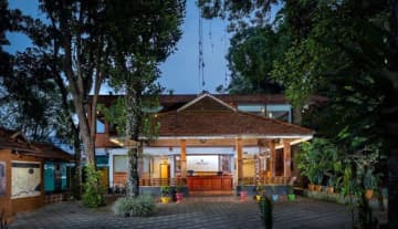 Thekkady Hotel 