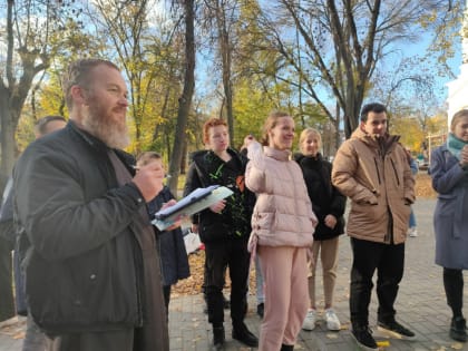 В сквере у Спасского собора прошли состязания среди подростков «Осень спортивная – 2022»