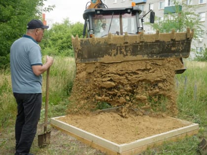 Вадим Супиков оказал содействие в ремонте детской площадки