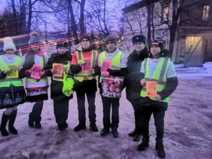 Волонтеры социально - молодежной службы "Крылья" совместно с воспитанниками отделения социальной реабилитации несовершеннолетних "Мечта" приняли участие в акции