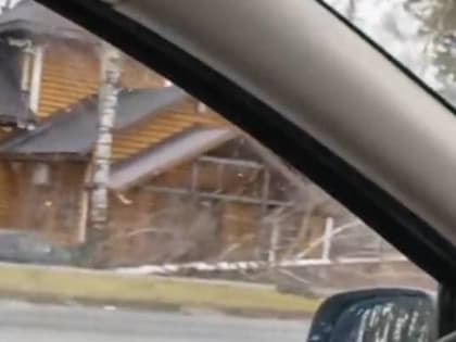 Автомобиль въехал в церковь в Пензенской области