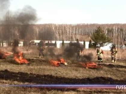 Учения: в Мокшанском районе потушили крупный полевой пожар и спасли двух человек