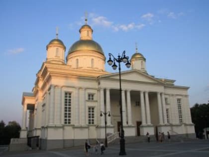 В канун Недели 8-й по Пятидесятнице митрополит Серафим совершил всенощное бдение в Спасском кафедральном соборе