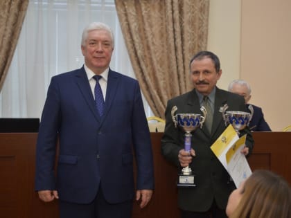 Ректор вручил награды на Ученом совете