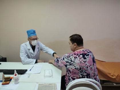 Опытный врач Игорь Васильев продолжает служить обществу
