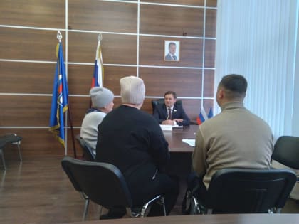 Александр Акимов провел прием в региональной общественной приемной Председателя Партии