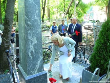 В Пензе восстановлен памятник новатору пензенской медицины Николаю Савкову