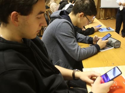 Студенты Кузнецкого колледжа электронных технологий проверили свои знания о Конституции России