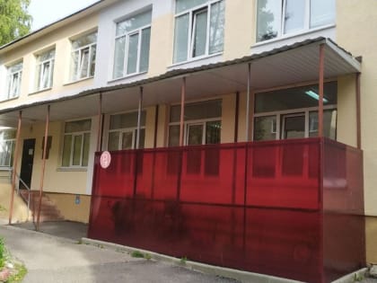 В детской поликлинике на проспекте Победы завершили ремонт фасада и кровли