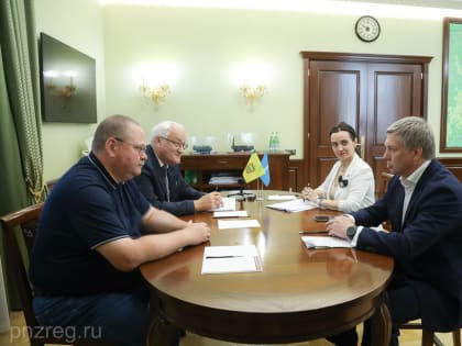 Олег Мельниченко провел рабочую встречу с губернатором Ульяновской области Алексеем Русских