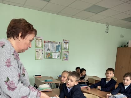 Сотрудники районной библиотеки имени  А. И. Куприна провели час безопасности «Безопасный Интернет»