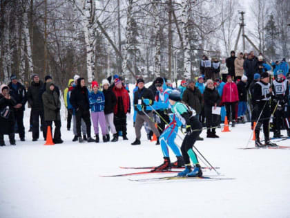 В областной эстафете по лыжным гонкам приняли участие более 400 спортсменов