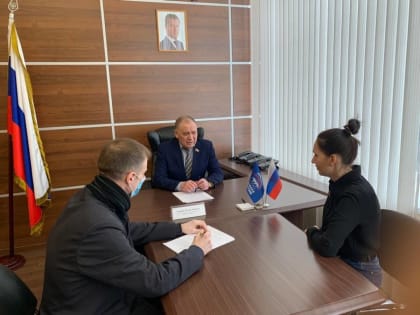 Рустям Агишев рассмотрел обращения граждан в региональной общественной приемной Председателя Партии