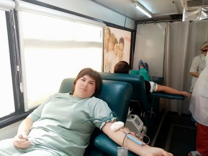 Свыше 30 сотрудников предприятий и организаций Октябрьского района присоединились к донорской акции