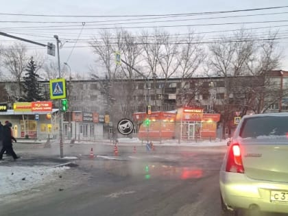 Жителей Пензы предупредили об образовании «катка» на улице Калинина из-за прорыва трубы