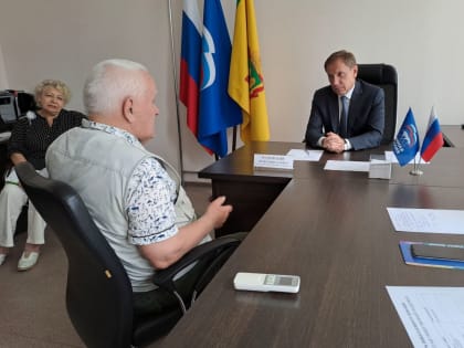 Депутат Игорь Руденский провел прием граждан по вопросам пенсионных выплат