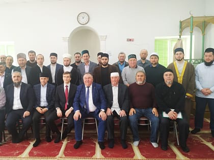 Павел Маслов поблагодарил муфтия Асиата-хазрата Уразаева и имамов за духовную поддержку мобилизованных