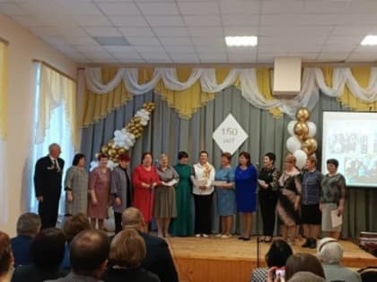 Денис Желиховский поздравил коллектив, учащихся и выпускников школы села Рамзай с юбилеем образовательного учреждения