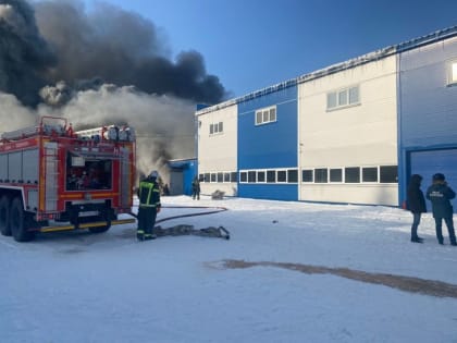 В Кузнецке на мебельной фабрике произошел пожар