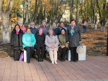 Королева рыжих листьев