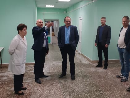 Вячеслав Космачев оценил качество ремонта Вадинской участковой больницы