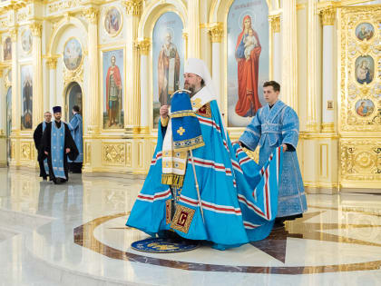 В канун Сретения Господня митрополит Серафим совершил всенощное бдение в Спасском кафедральном соборе