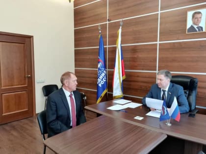 В Пензе Дмитрий Каденков провел прием граждан в региональной общественной приемной партии