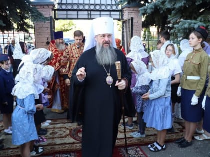 В день памяти новомучеников и исповедников Сердобских митрополит Серафим возглавил литургию в Михайло-Архангельском соборе Сердобска