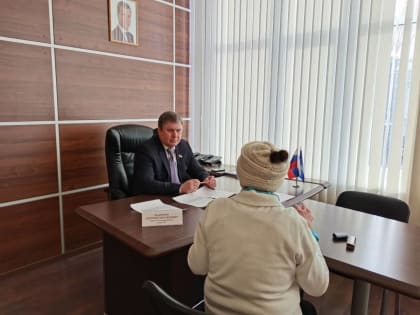 Депутат Государственной Думы РФ Дмитрий Каденков провел прием граждан в региональной общественной приемной партии