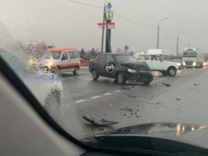 На трассе в селе Кижеватово Пензенской области в результате ДТП образовалась пробка