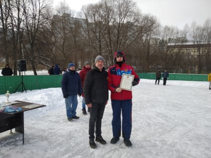 Денис Желиховский принял участие в церемонии открытия хоккейного сезона среди школьных и дворовых команд