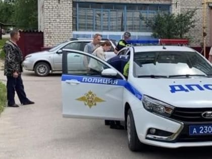 В Сердобске водитель «Лады-Калины» наехал на двух мальчиков во дворе дома