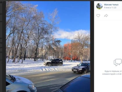 В Пензе неделями не могут почистить парковку у Олимпийской аллеи